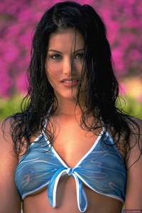 Sunny Leone Is Absolutely Gorgeous