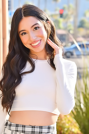 Winter Whites / Camilla / FTV Girls picture gallery