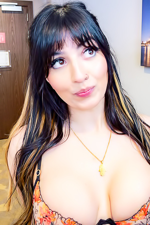 Aaliyah Yasin Seduced By Daddys Credit Card Treat