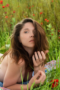 Nalee Playful Chick Getting Naked Outdoors