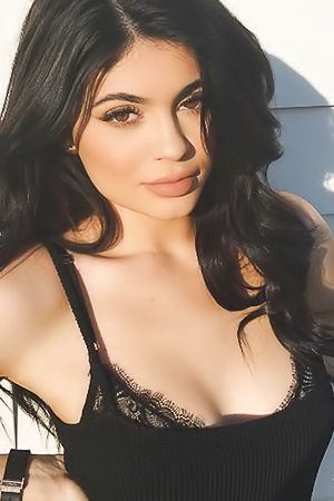 Kylie Jenner Sexy Pics