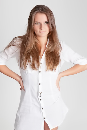 Teen Romina Flashing Her Trimmed Pussy