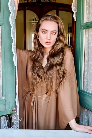 Vero Kai Goes Face Down On The Bed For A Lingering Look At Her Curvaceous Booty