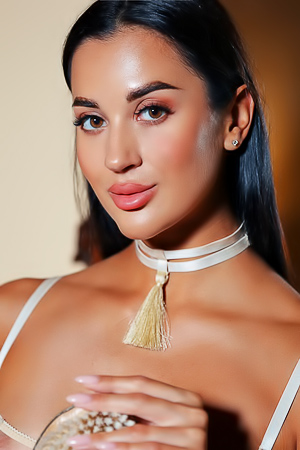 Victoria Mur Allures With Her Tantalizing Solo Performance Indulging In Masturbation And Mirror Reflections Indoors