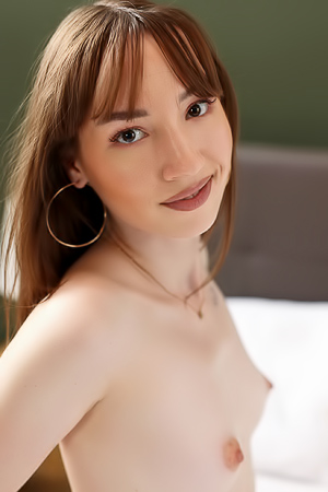 Kate Quinn Eagerly Strips Her Bra And Thong For A Sinful Solo Afternoon Delight