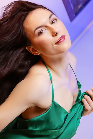 Luna Didiers Strips Tease In The Living Room Reveals Her Desires